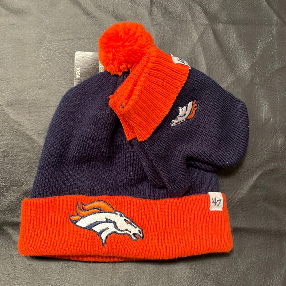NWT Infant Denver Broncos '47 Navy/Orange Cuffed Knit Hat and Mittens Set